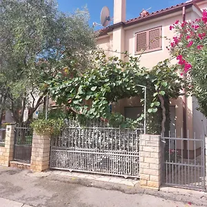 https://apartments-asterix.pula-hotels.org