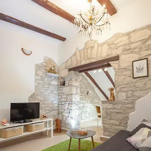 https://apartments-mario-pula.pula-hotels.org